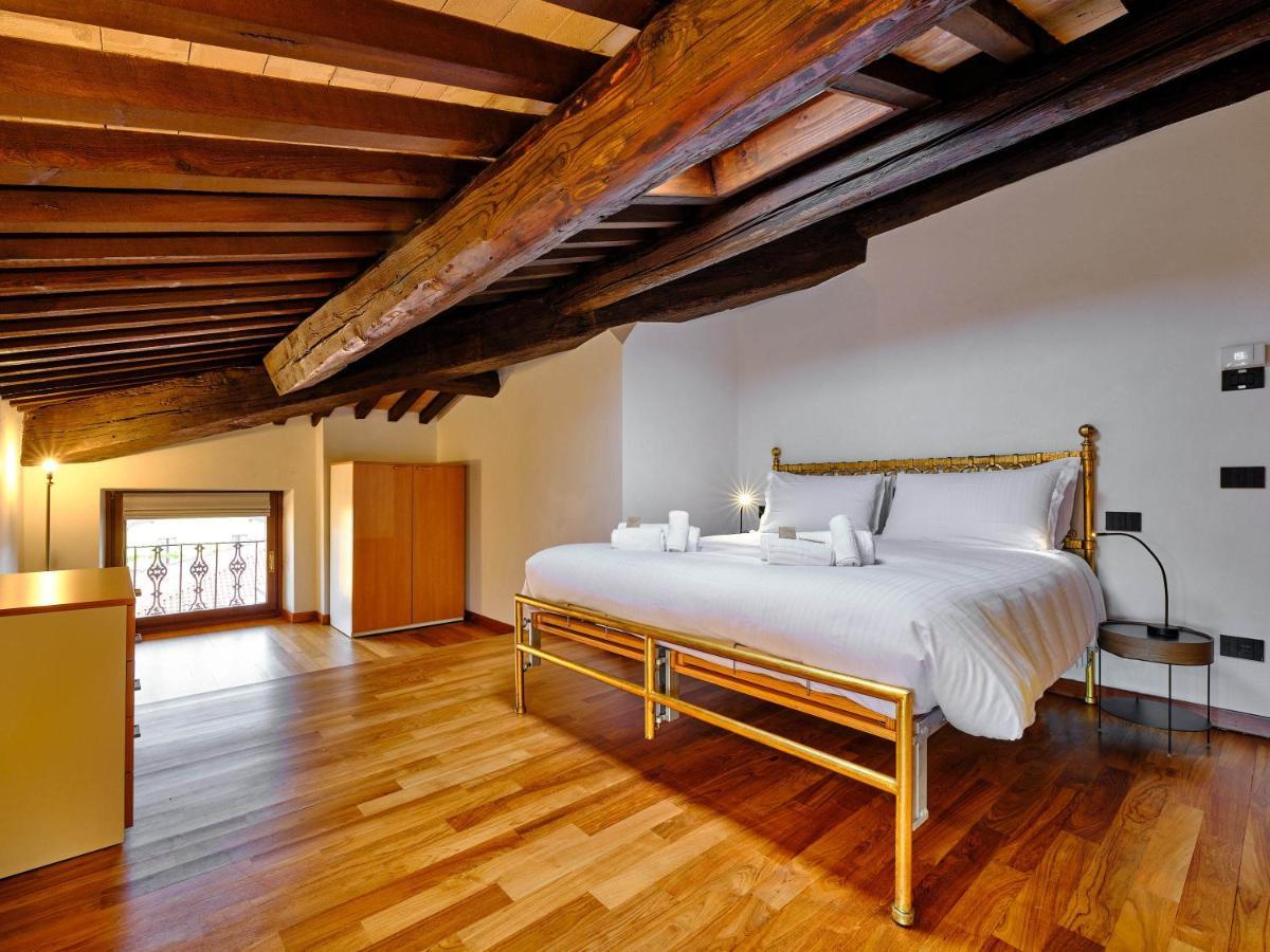 Apartmentsarena - Residenza Degli Scaligeri - Piazza Erbe Vérone Extérieur photo