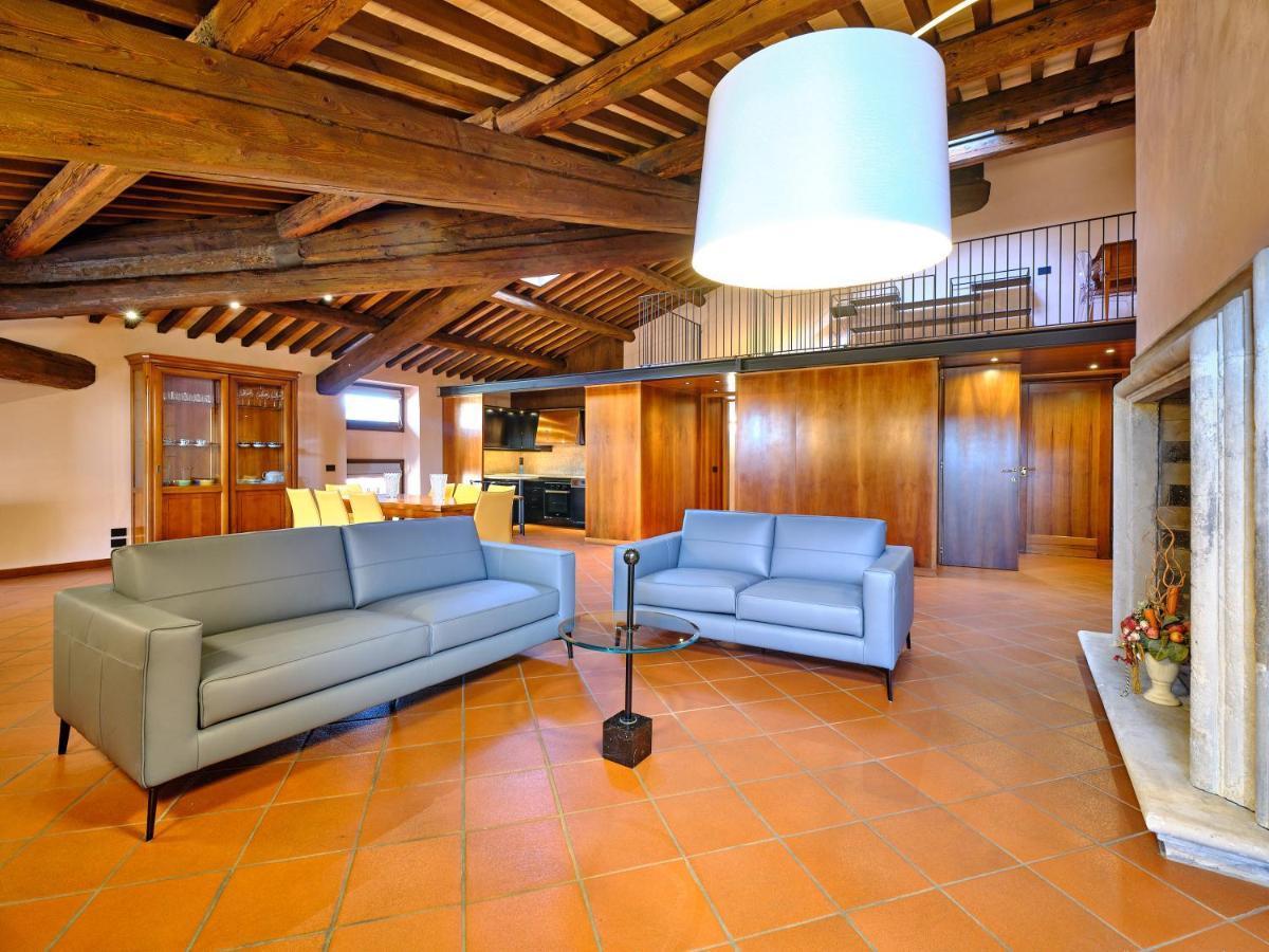 Apartmentsarena - Residenza Degli Scaligeri - Piazza Erbe Vérone Extérieur photo