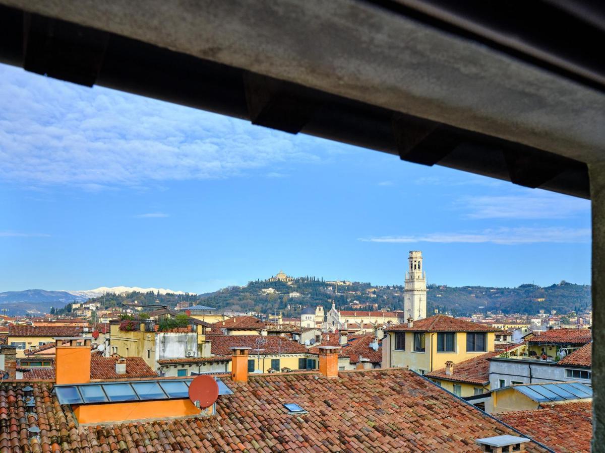 Apartmentsarena - Residenza Degli Scaligeri - Piazza Erbe Vérone Extérieur photo