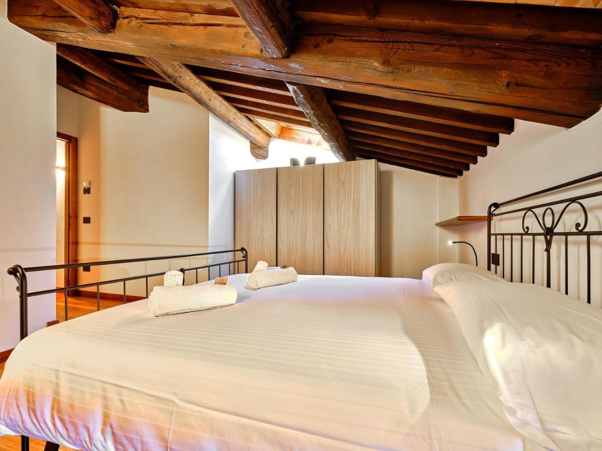 Apartmentsarena - Residenza Degli Scaligeri - Piazza Erbe Vérone Extérieur photo