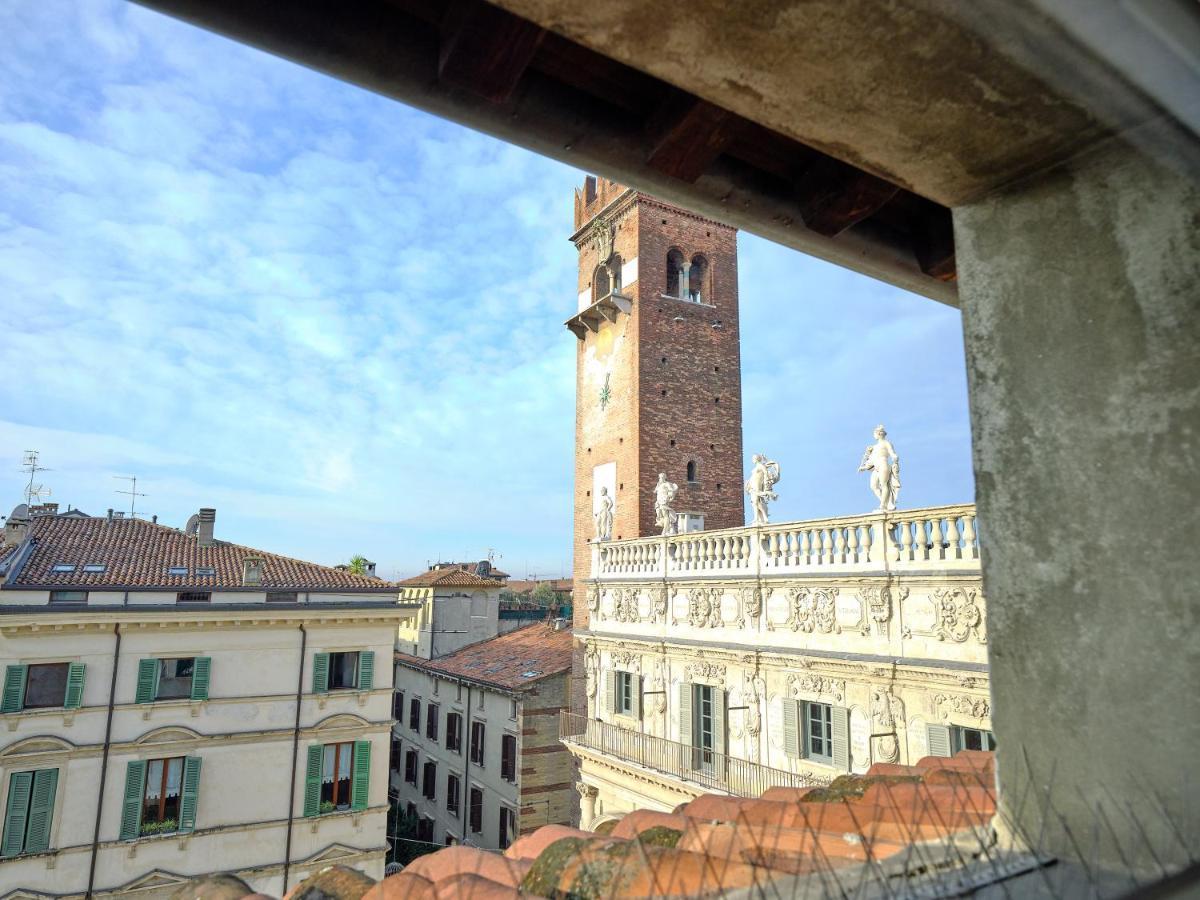 Apartmentsarena - Residenza Degli Scaligeri - Piazza Erbe Vérone Extérieur photo
