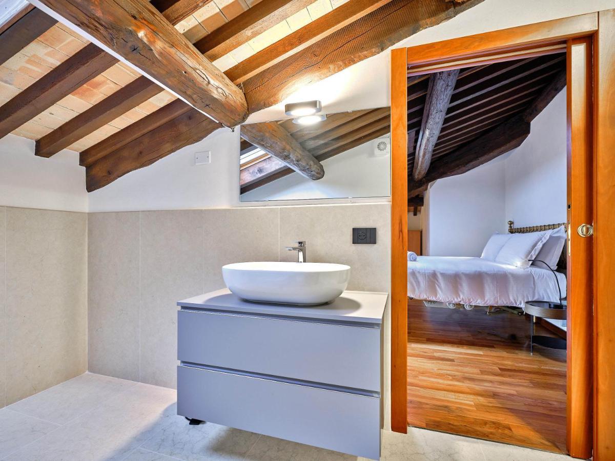 Apartmentsarena - Residenza Degli Scaligeri - Piazza Erbe Vérone Extérieur photo
